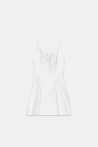 ROBE COURTE À CORDONS ET VOLUME