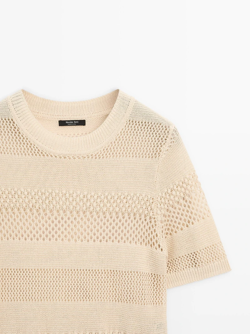 Short sleeve cutwork top