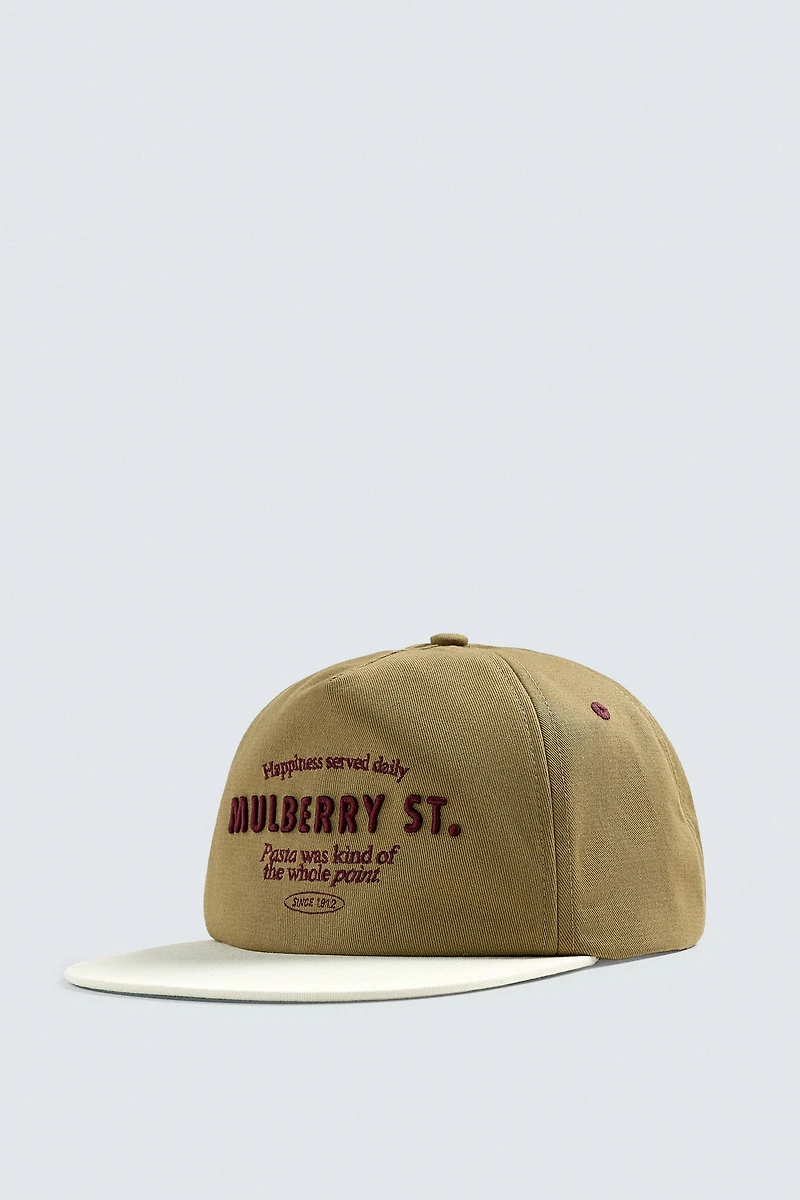CASQUETTE VISIÈRE PLATE BRODÉE