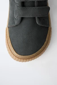BAREFOOT LEATHER STRAP SNEAKERS