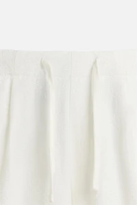 TEXTURED RELAXED FIT PANTS