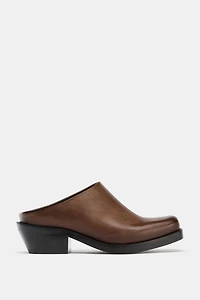 SABOTS EN CUIR EFFET VIEILLI