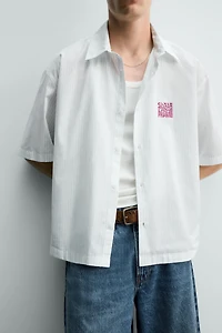 BOXY FIT TEXT PRINT SHIRT