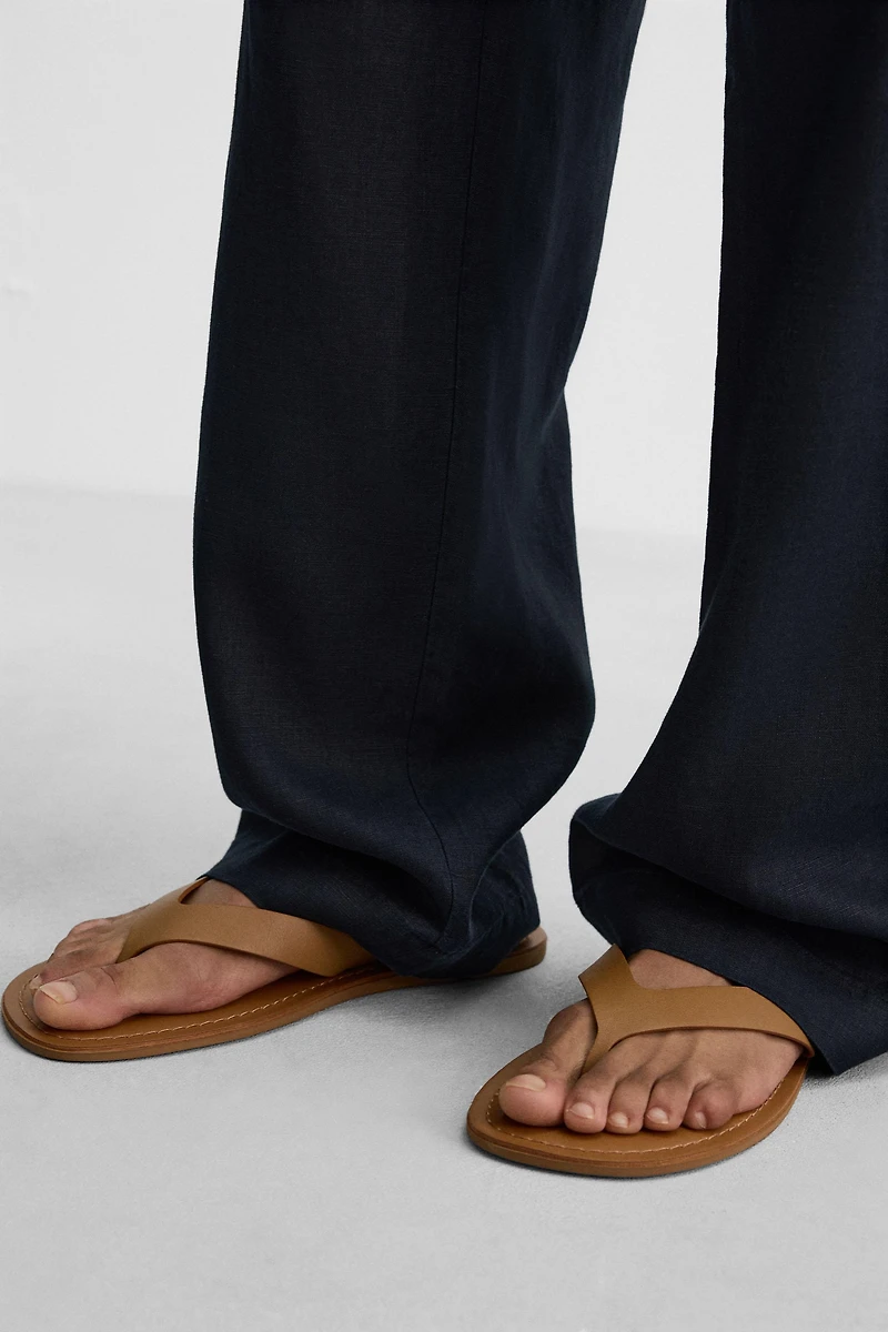 SANDALES EN CUIR À BRIDES