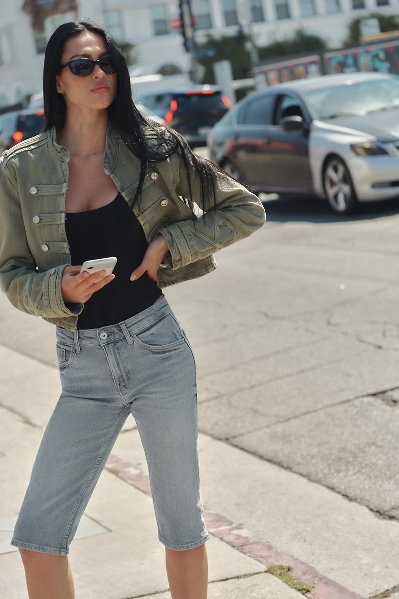 TRF MID-RISE CAPRI JEANS