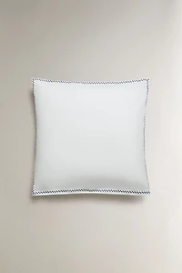 TAIE D’OREILLER BRODERIE BORDURE