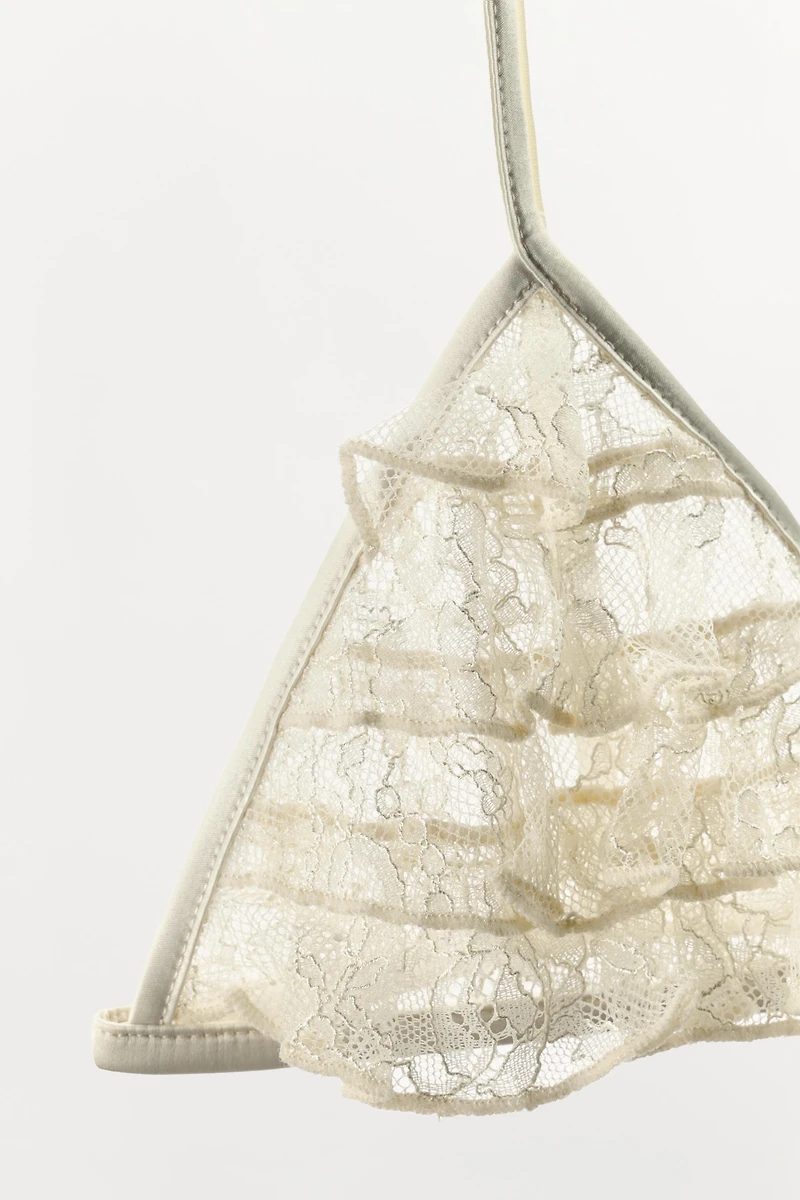 SOUTIEN-GORGE TRIANGULAIRE DENTELLE À VOLANTS