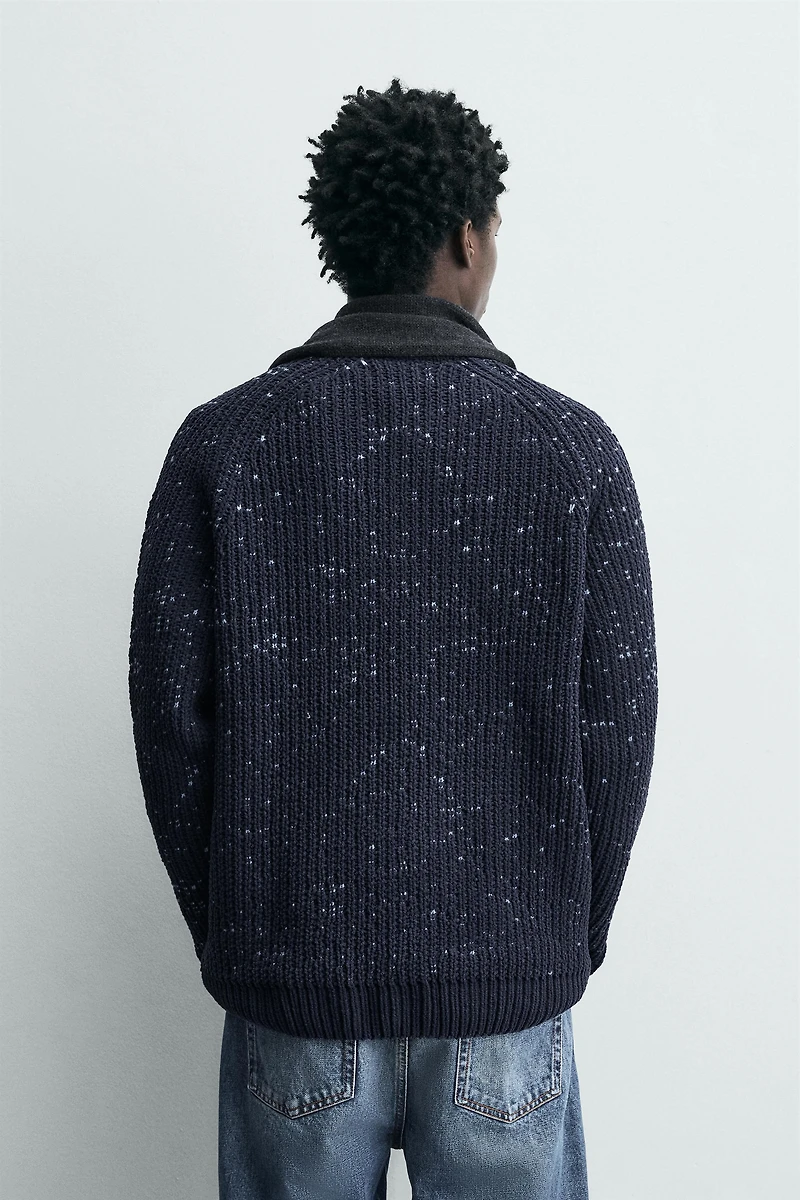 PULL EN CHENILLE À CONTRASTE