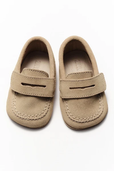 LEATHER MOCCASINS