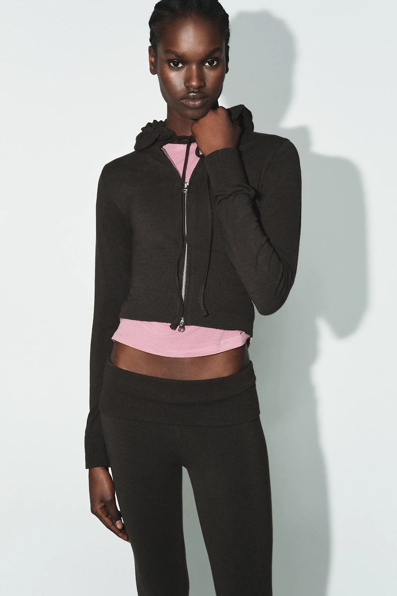 SEAMLESS FLARE PANTS