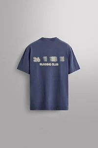 PRINTED GRAPHIC RUNNING T-SHIRT