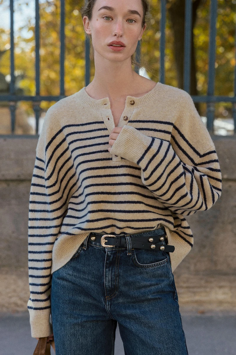 STRIPED KNIT SWEATER