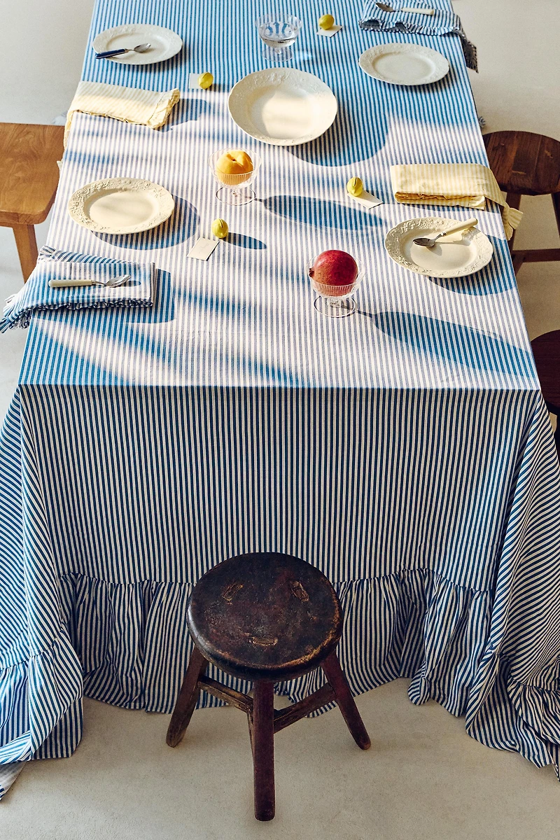 COTTON RUFFLED TABLECLOTH