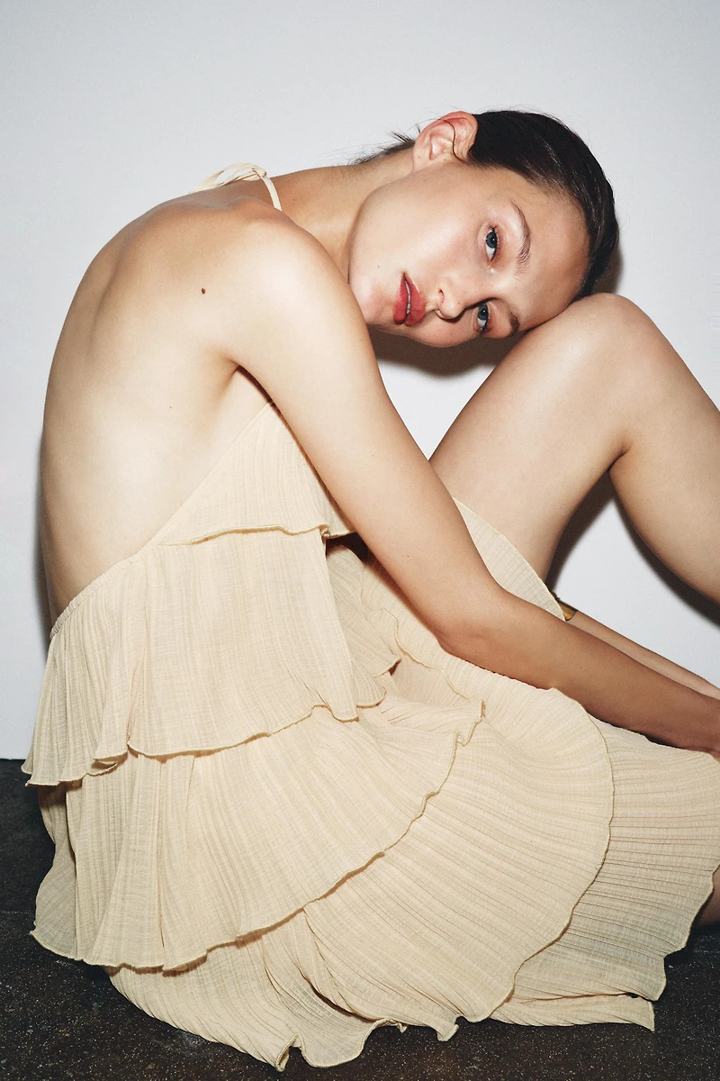 RUFFLED HALTER DRESS