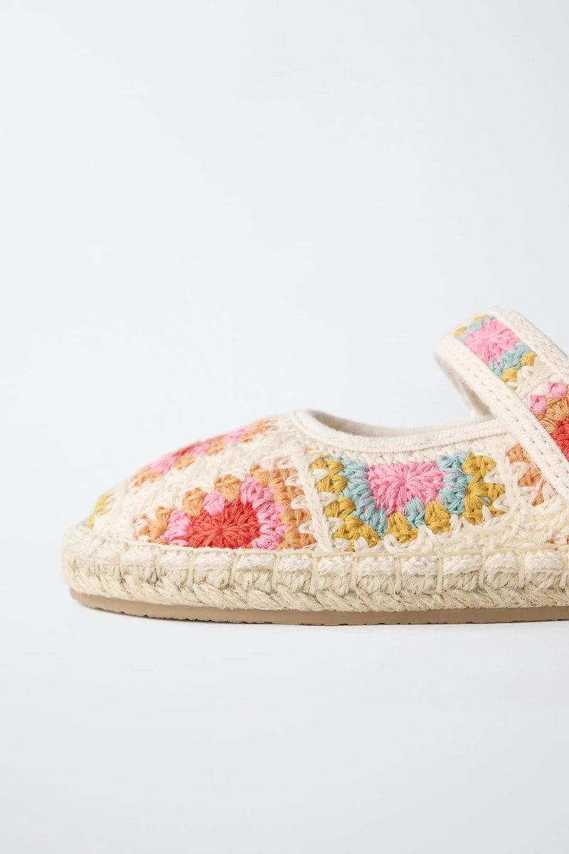 CROCHET EFFECT BALLET FLATS