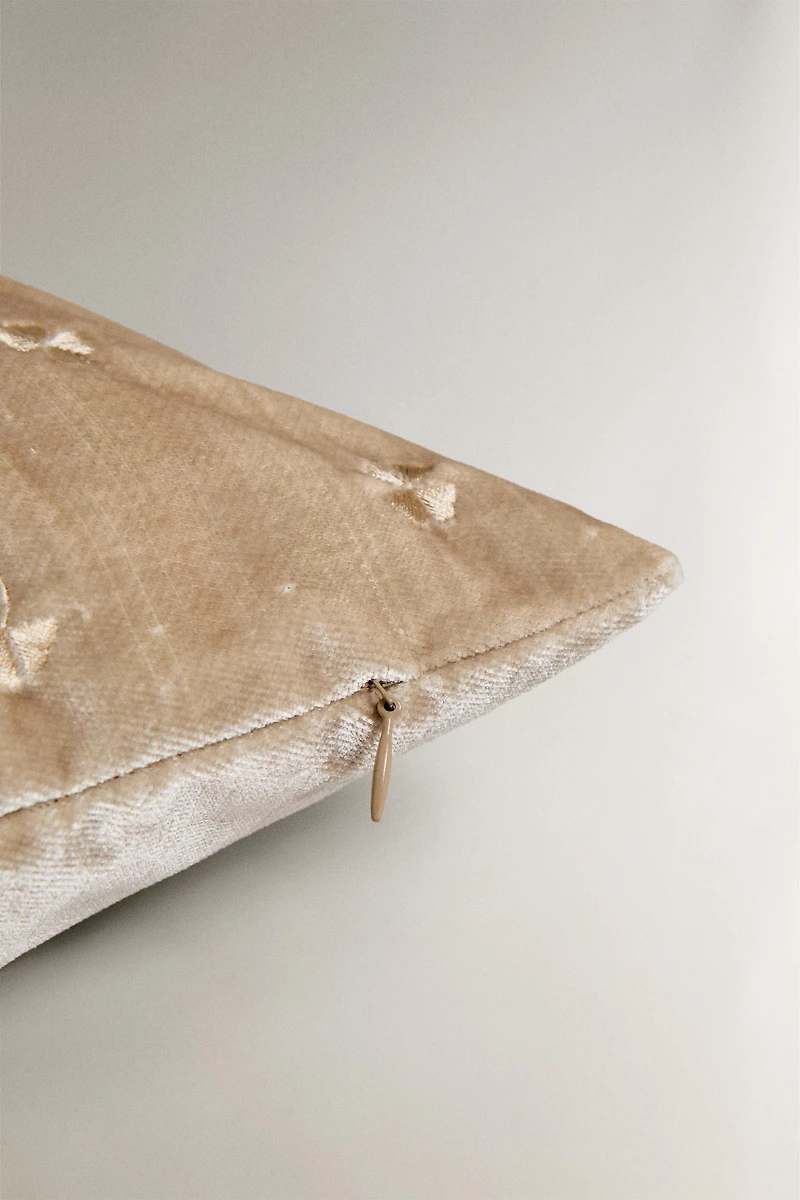 CLOVER THROW PILLOW COVER