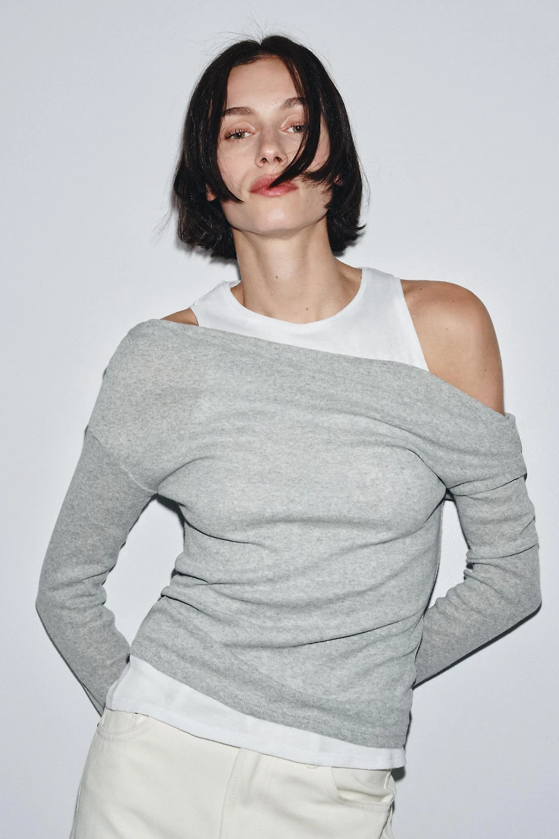 ASYMMETRIC LAYERED EFFECT T-SHIRT