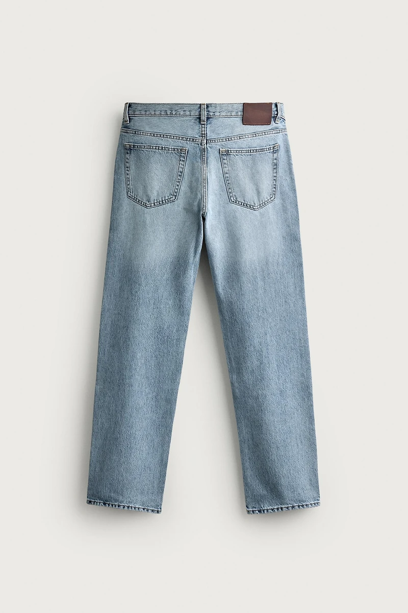 STRAIGHT FIT JEANS