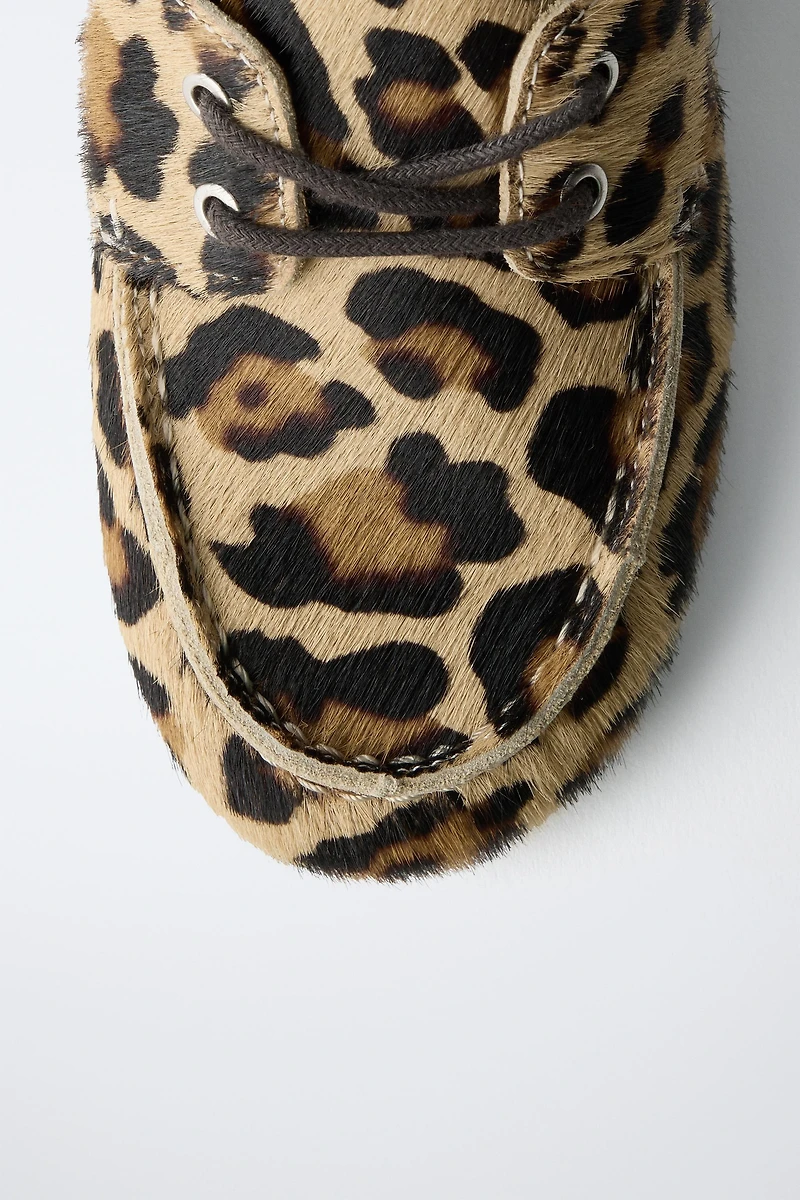 LEOPARD PRINT LEATHER DECK SHOES