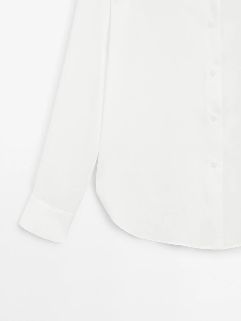 Flowing shirt with collar