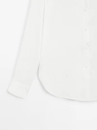 Flowing shirt with collar