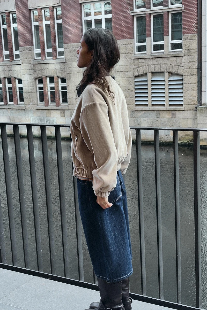 VESTE EN VELOURS CÔTELÉ À COL CONTRASTANT