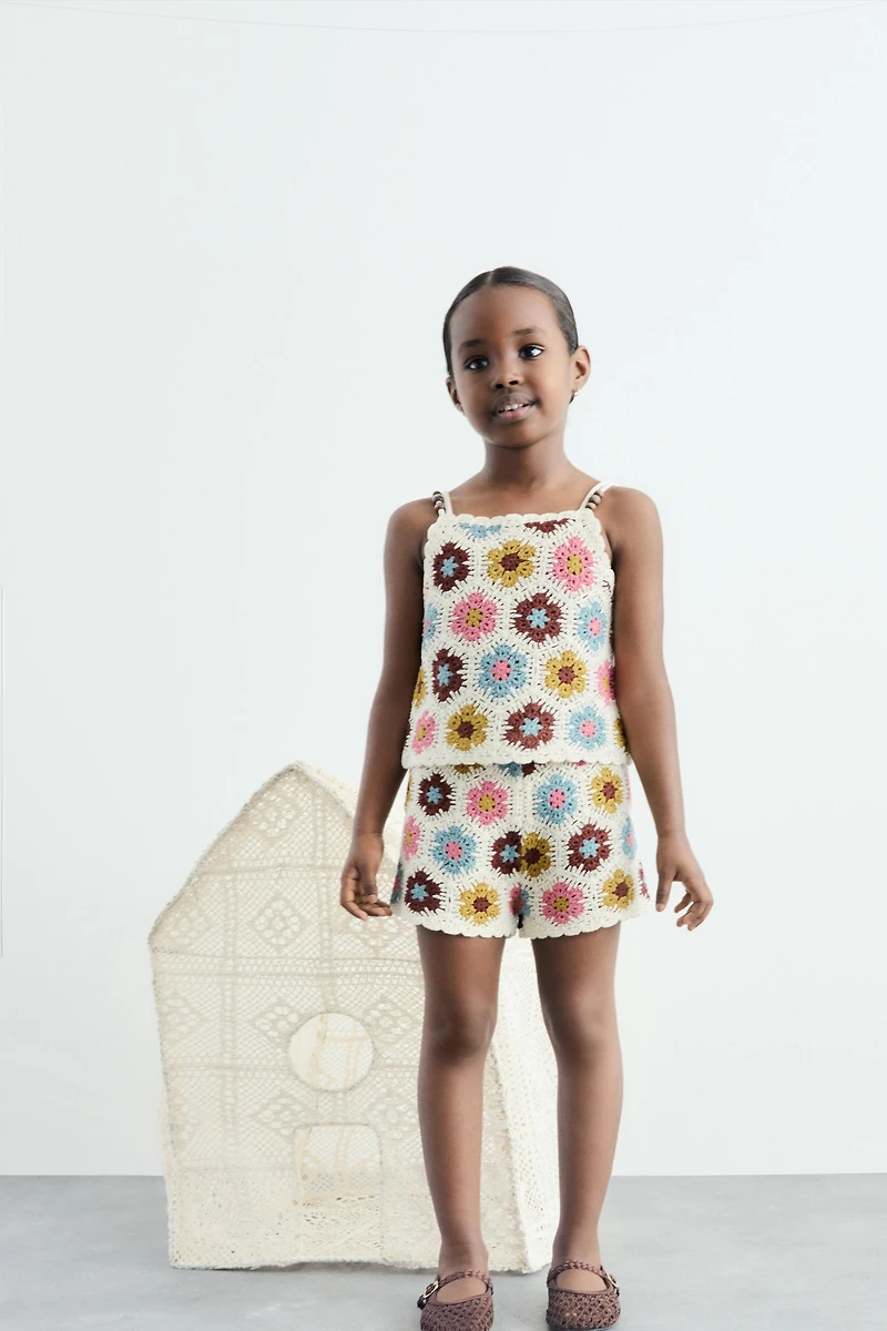 FLORAL AND BEADED CROCHET KNIT TOP