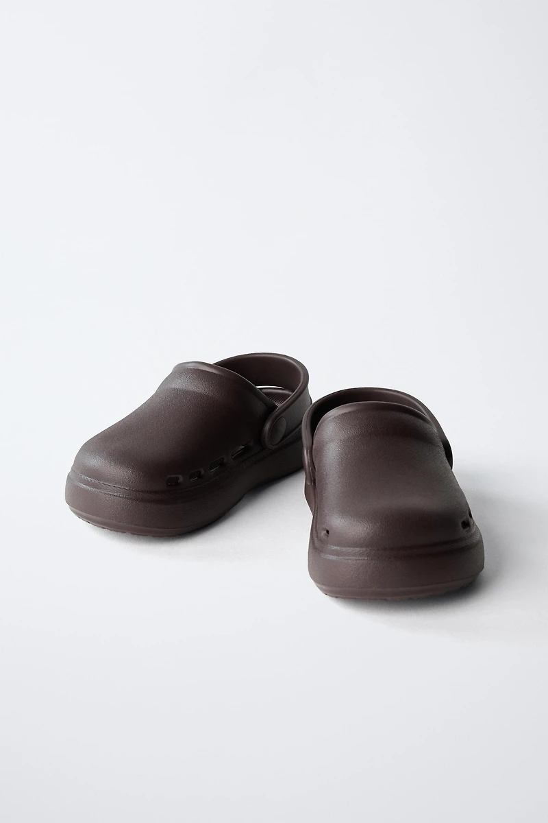RUBBER CLOGS