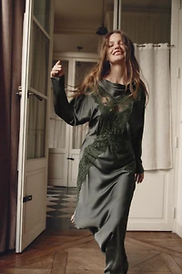 BATWING SLEEVE SATIN LACE DRESS