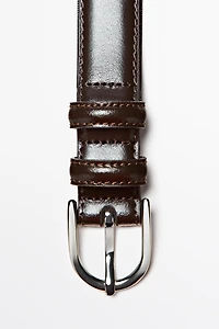 Ceinture surpiquée en cuir nappa avec boucle ovale
