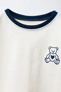 T-SHIRT VARSITY OURS BRODÉ