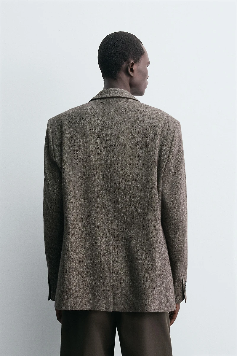 REGULAR FIT TEXTURED BLAZER