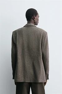 REGULAR FIT TEXTURED BLAZER