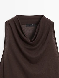Top sans manches à col drapé