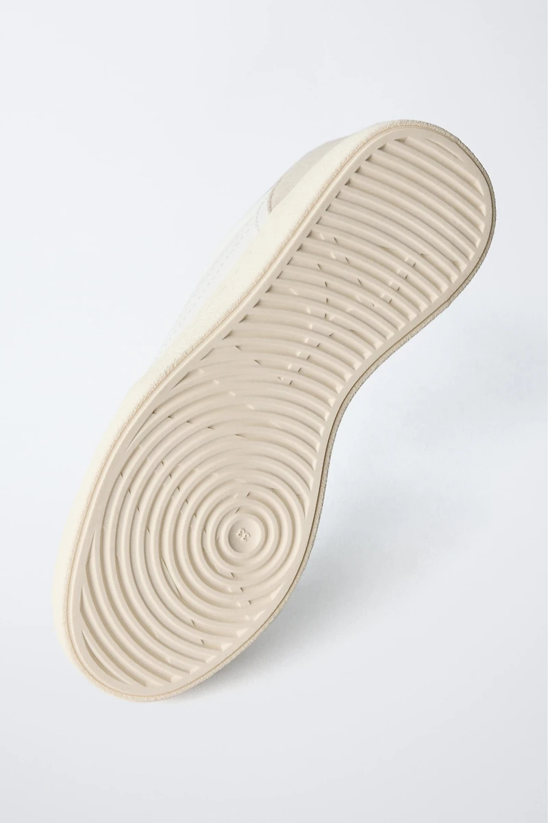 CLASSIC SNEAKERS