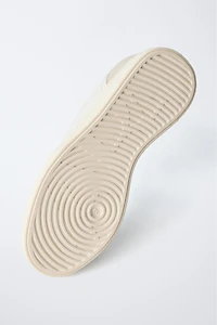 CLASSIC SNEAKERS