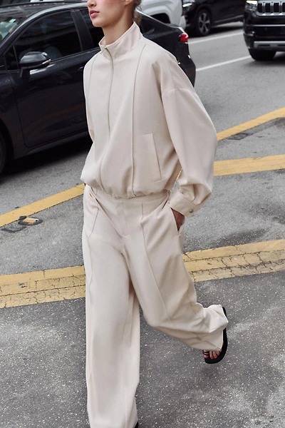 PIN TUCK STRAIGHT LEG PANTS