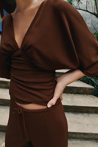 TEXTURED V-NECK TOP