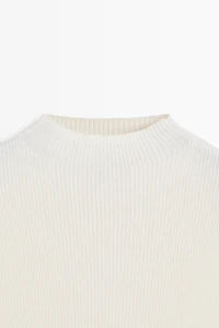 Knit dress with matching detail