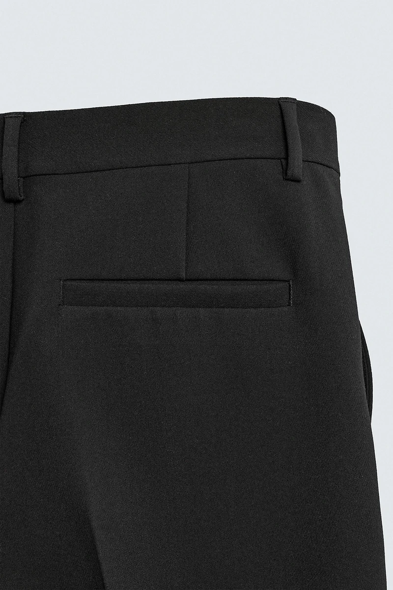CROPPED PLEATED WIDE FIT PANTS
