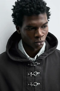 TOGGLE HOODIE SWEATSHIRT