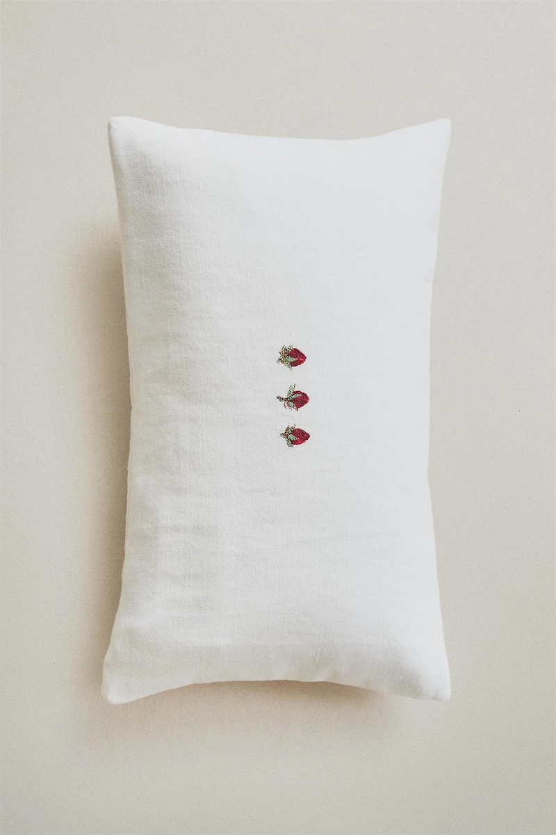 HOUSSE DE COUSSIN FRAISES