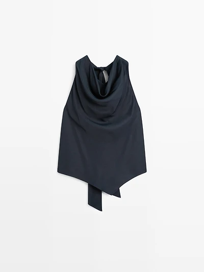 Total look cowl neck top