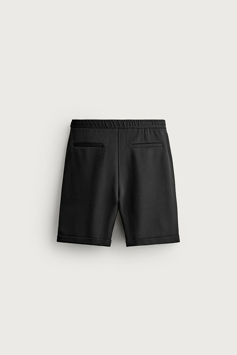 COMFORT REGULAR FIT SHORTS