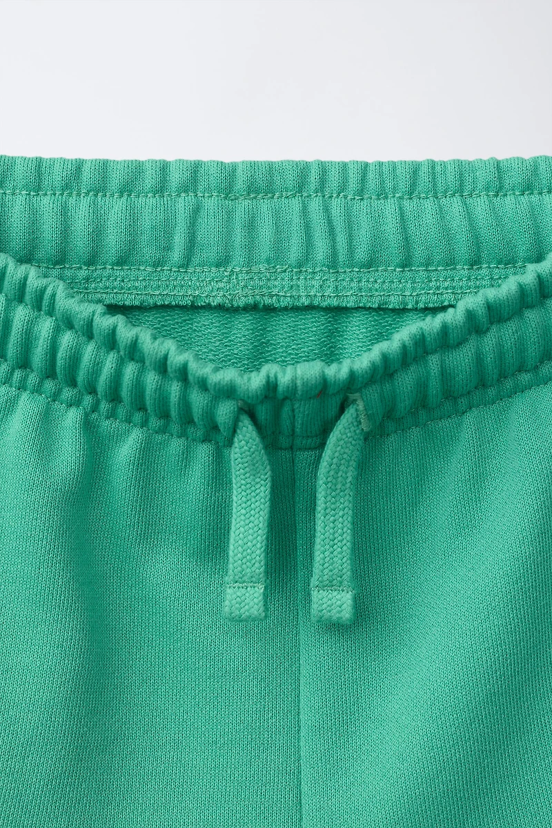 SHORT UNI