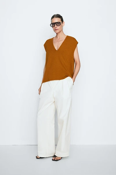 100% Cotton V-Neck Vest - STUDIO