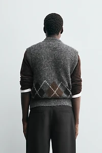 GILET EN MAILLE JACQUARD À LOSANGES