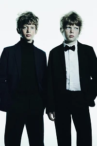 DETACHABLE SATIN BOW TIE SHIRT