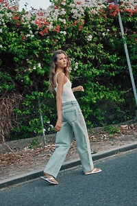 Z1975 MID-RISE STUDDED STRAIGHT JEANS