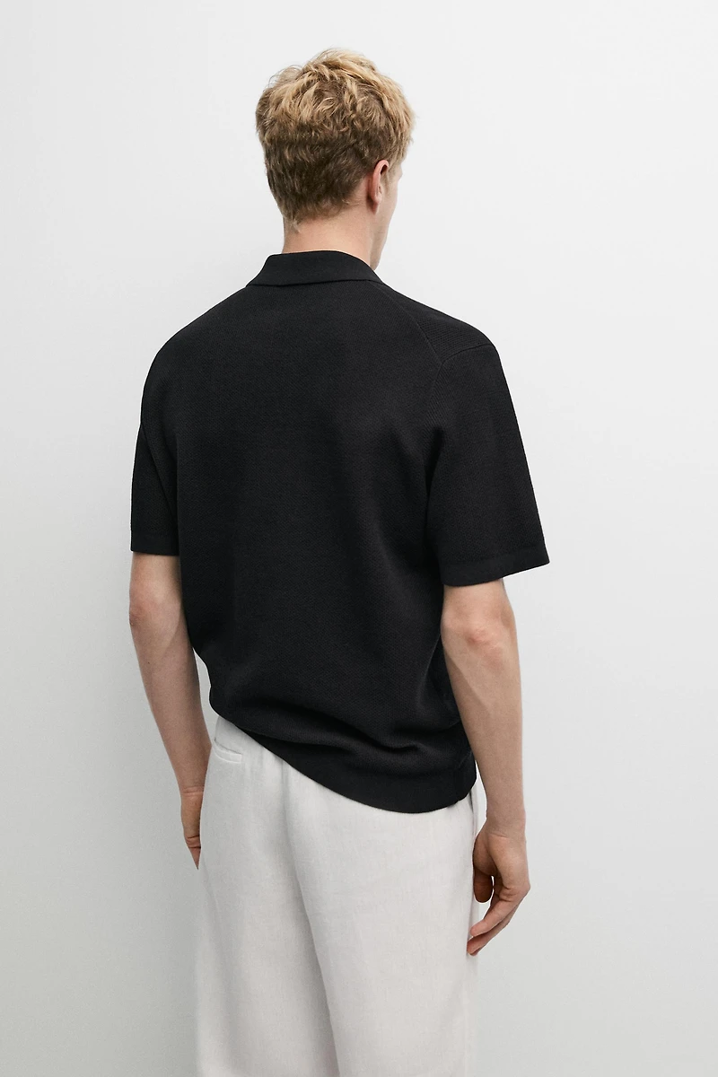 Polo en coton texturé contrastant